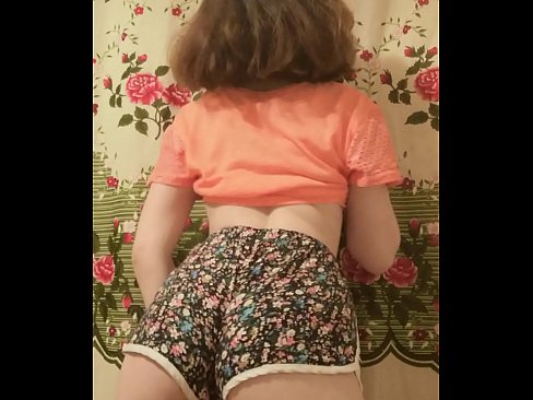 ❤️ ʻO ka pēpē ʻōpio uʻi e wehe ana i kona mau pōkole ma ka pahupaʻikiʻi ☑ Porn video ma porn haw.pornolemon.ru ❤